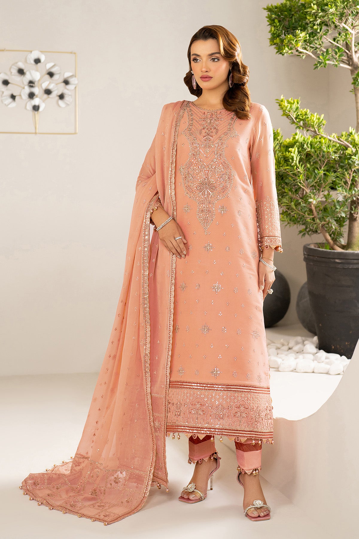 AF-CH-2185-Ransia semi-formal. Raw Silk / Chiffon / Organza. Available Unstitched.