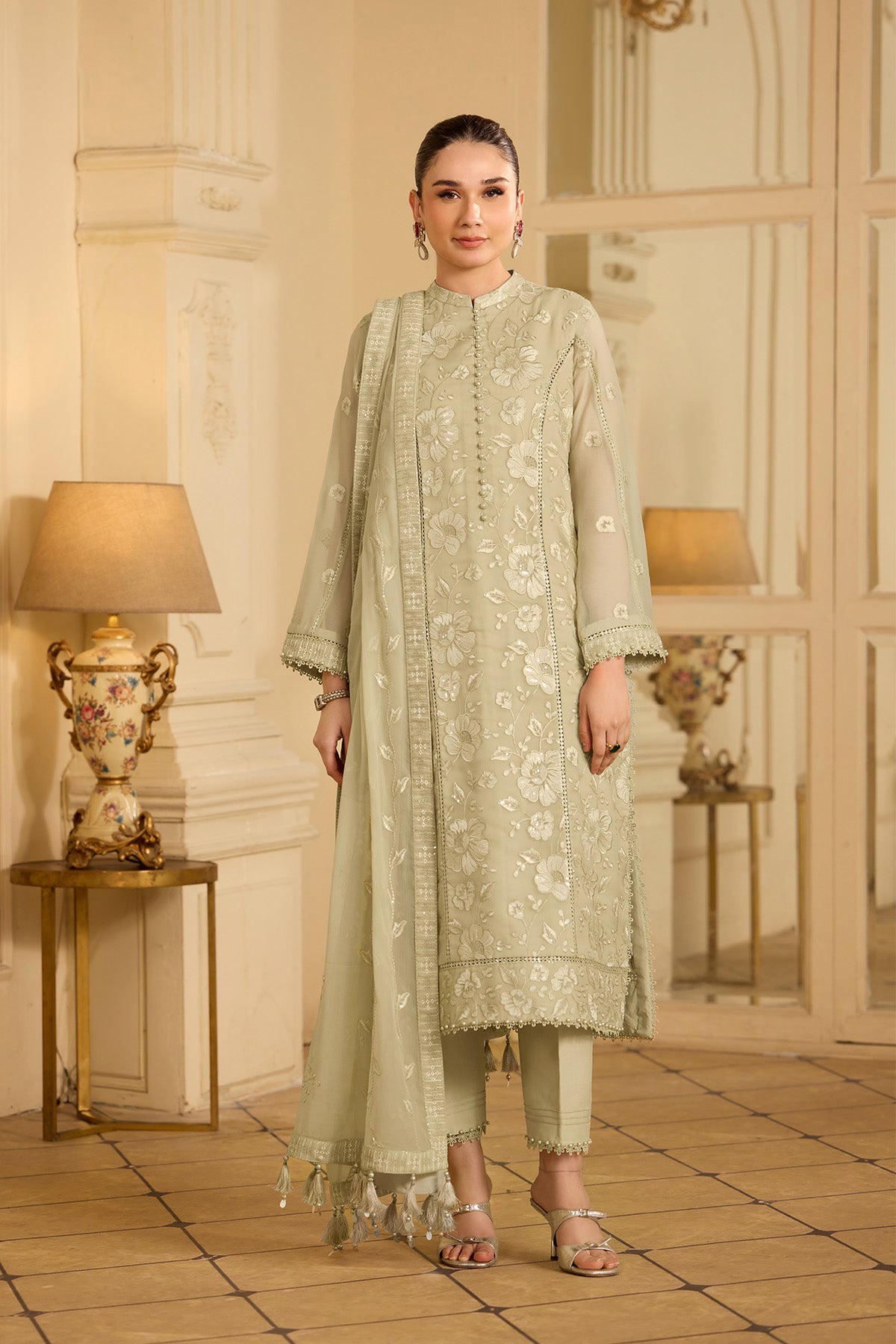 AF-CH-2250-Spade semi-formal. Raw Silk / Organza. Available Unstitched.