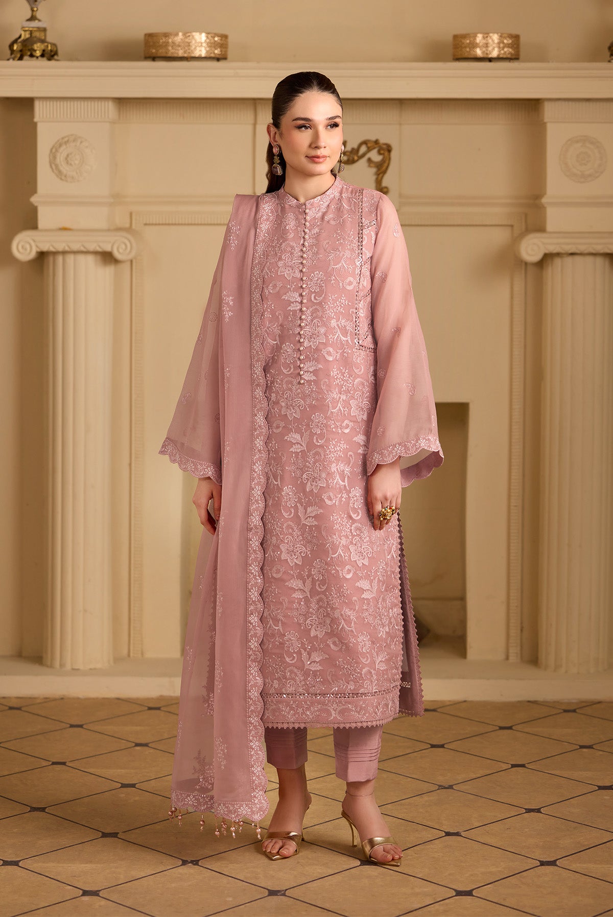 AF-CH-2251-Parsa semi-formal. Raw Silk / Organza. Available Unstitched.