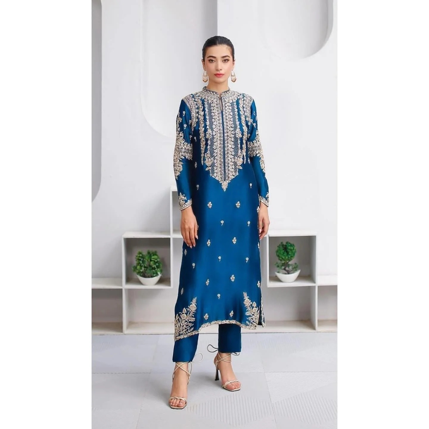 Muskan pakistani fashion outfit in blue, navy, silver tones.