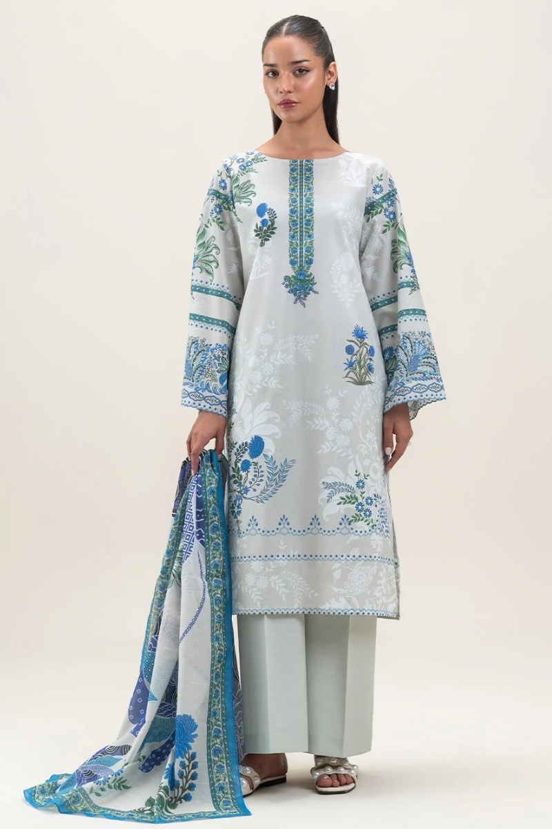 Mahnur Original - 3 Pcs Embroidered Luxury Lawn Suit with Lace and Hand Work Stitched