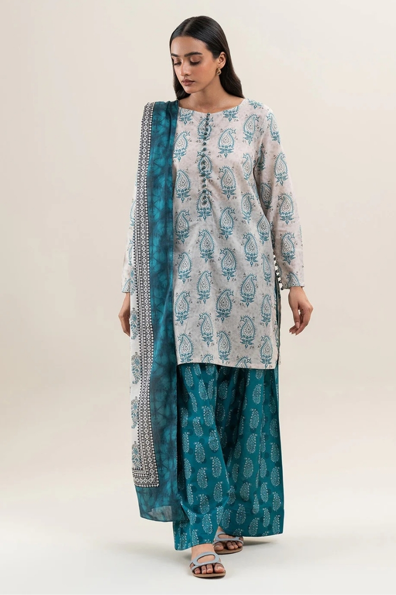 Mahnur Original - 3 Pcs Embroidered Luxury Lawn Suit with Lace and Hand Work Stitched