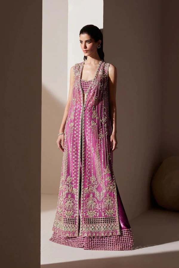 Soraya - Verdant pakistani fashion outfit with coordinated formal styling.