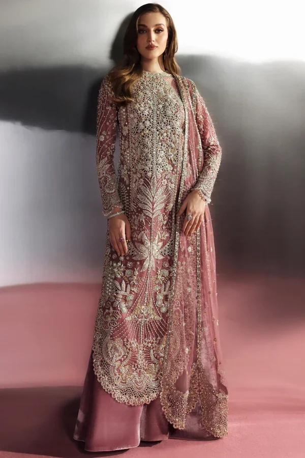 VELISSE - SORAYA clothing in pink tones.