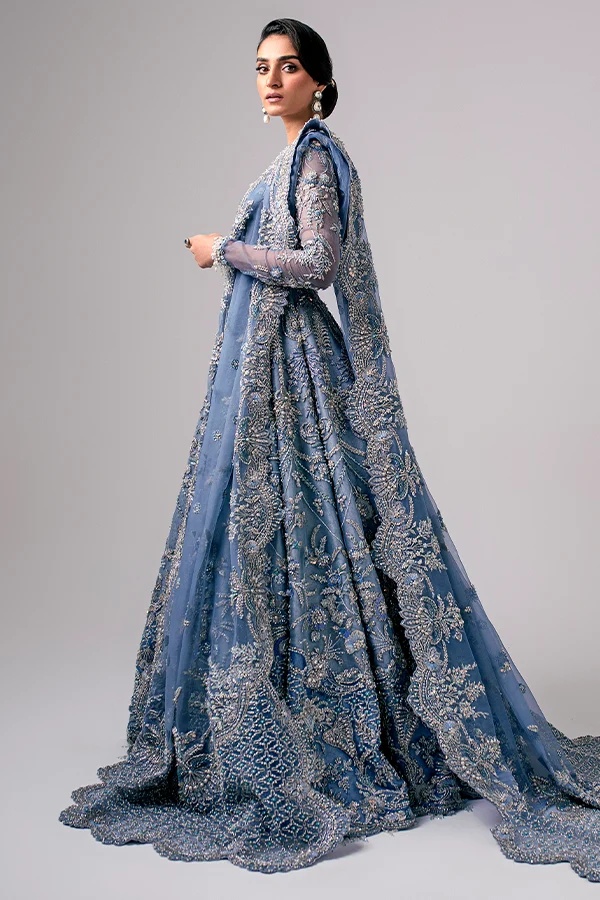 Aarzu pakistani fashion outfit in blue tones.
