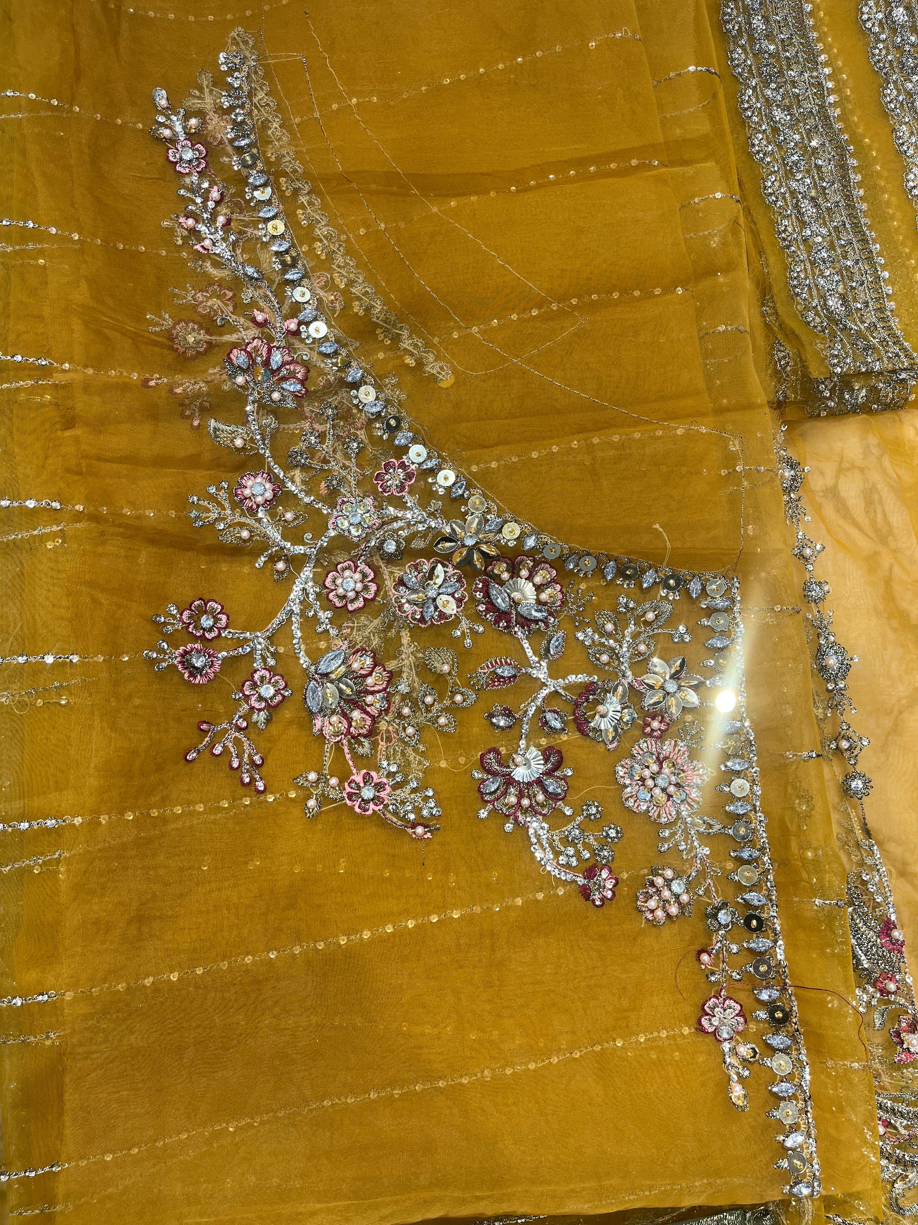 BD-2907 pakistani fashion outfit with coordinated formal styling.
