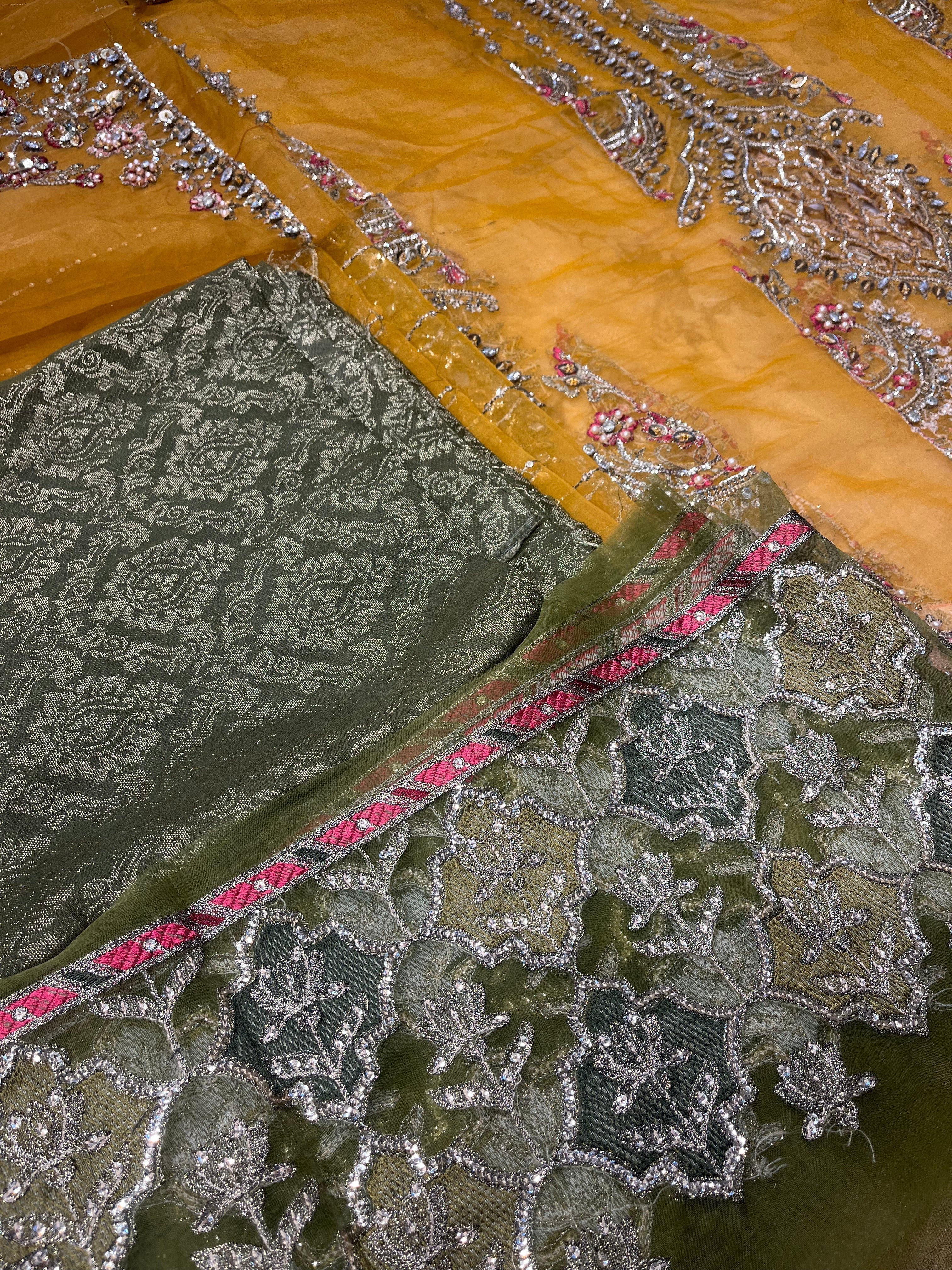 BD-2907 pakistani fashion outfit with coordinated formal styling.