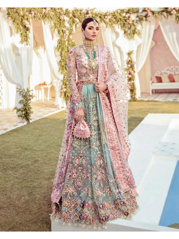 Joli pakistani fashion outfit in pink, green tones.