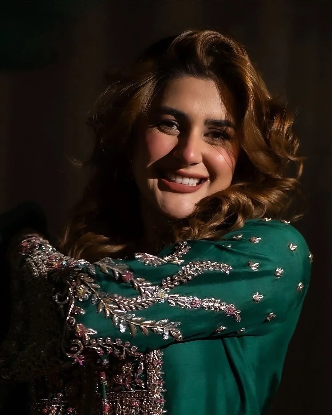 Kubra pakistani fashion outfit with coordinated formal styling.