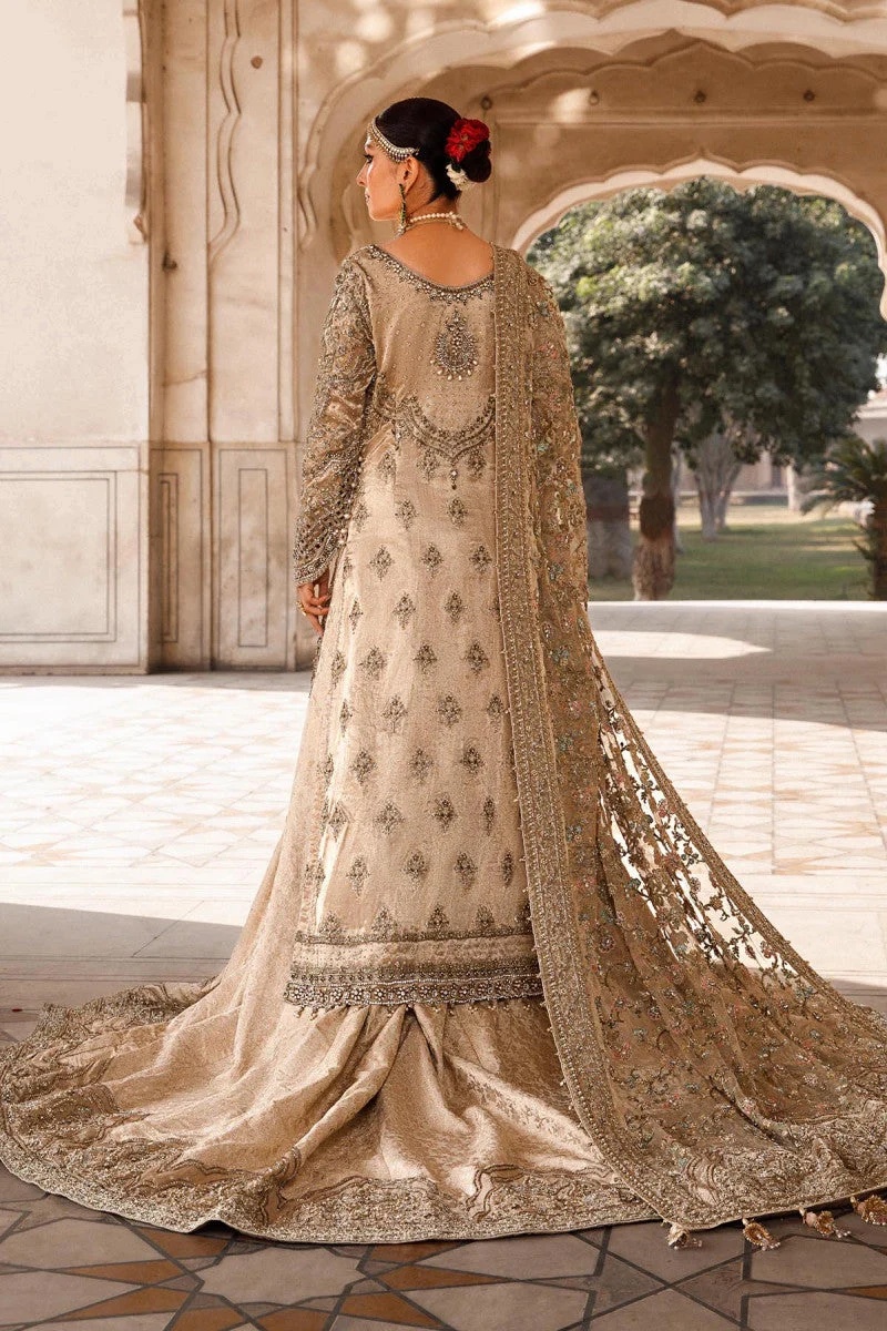 Liliana pakistani fashion outfit in gold tones.