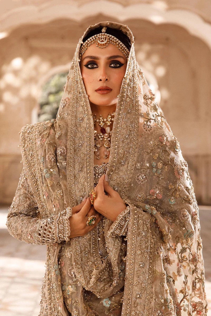 Liliana pakistani fashion outfit in gold tones.