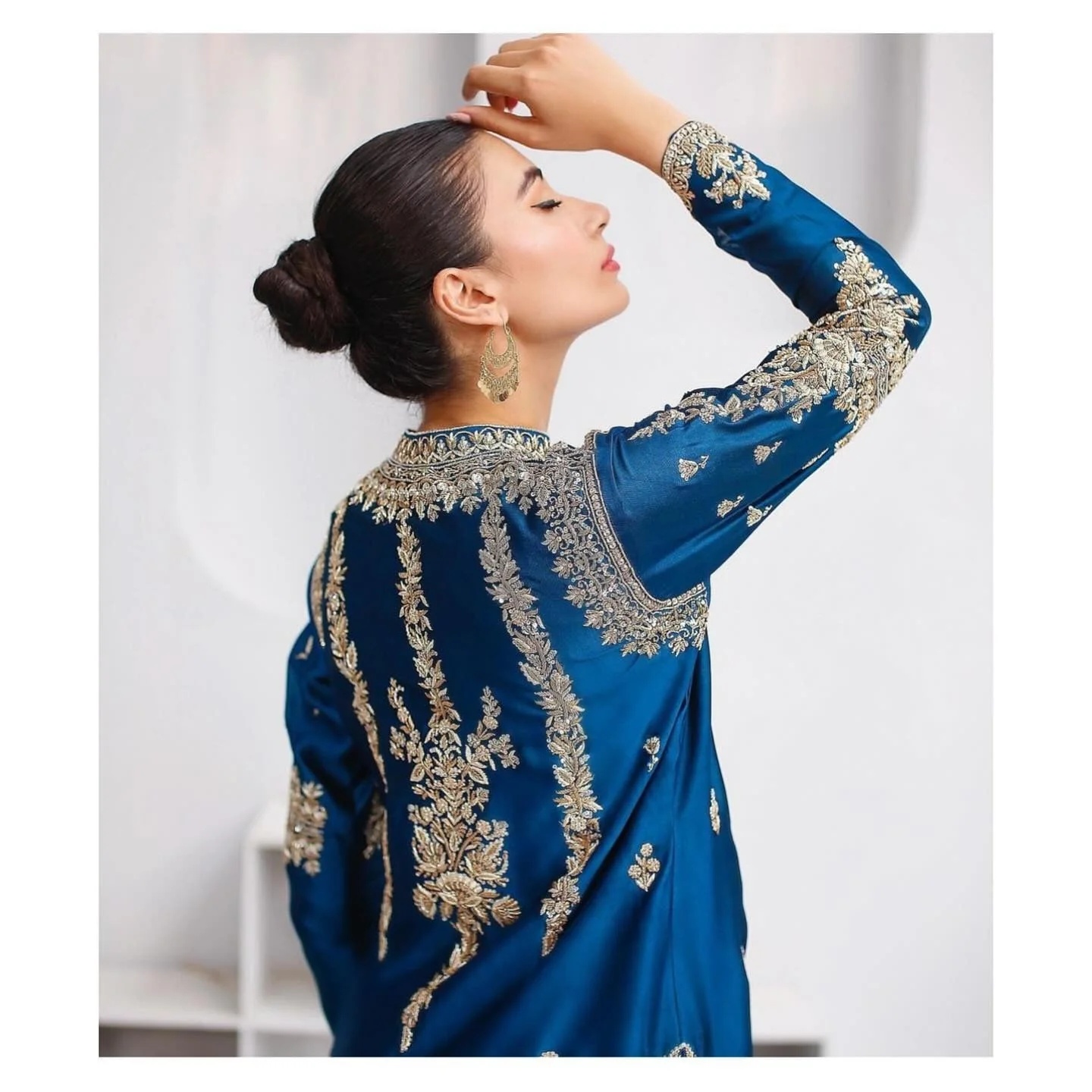 Muskan pakistani fashion outfit in blue, navy, silver tones.