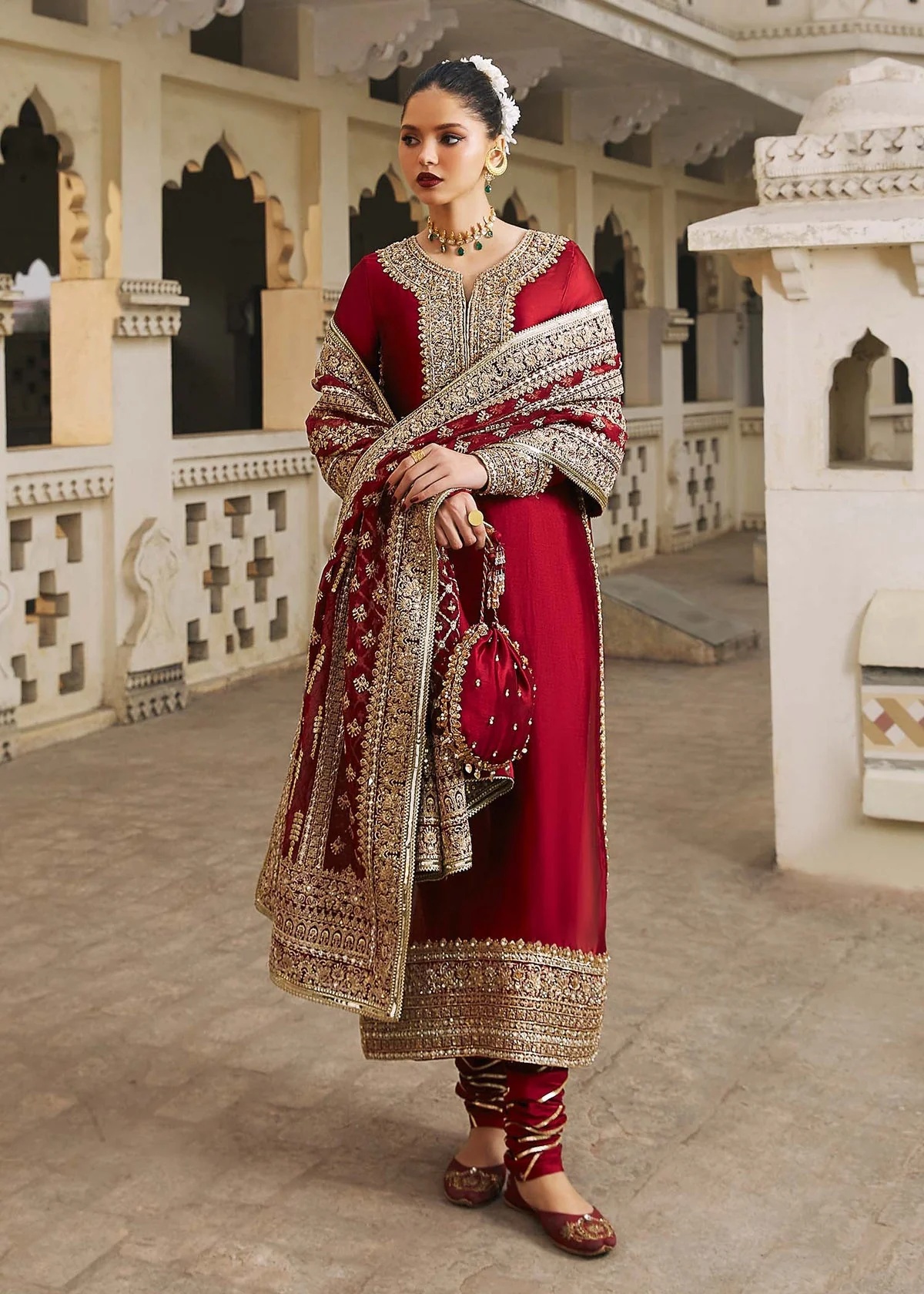 Noreen pakistani fashion outfit in red tones.