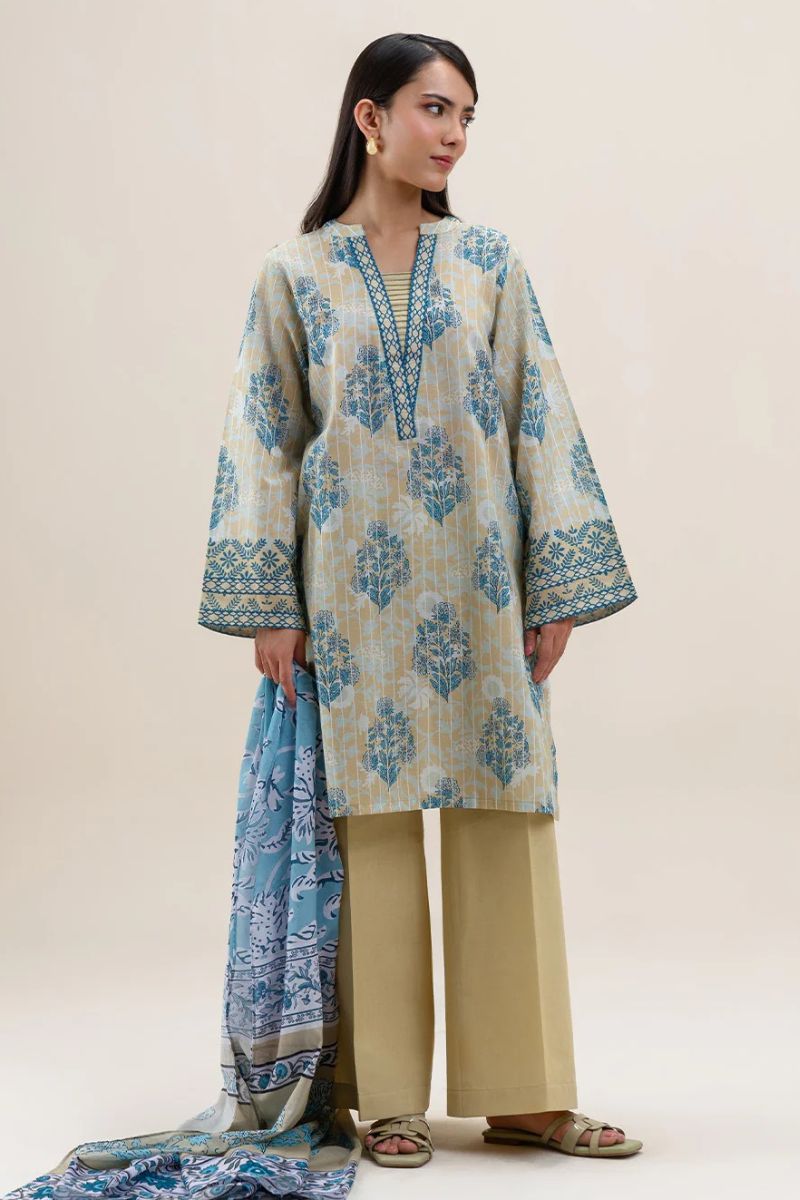 Mahnur Original - 3 Pcs Embroidered Luxury Lawn Suit with Lace and…