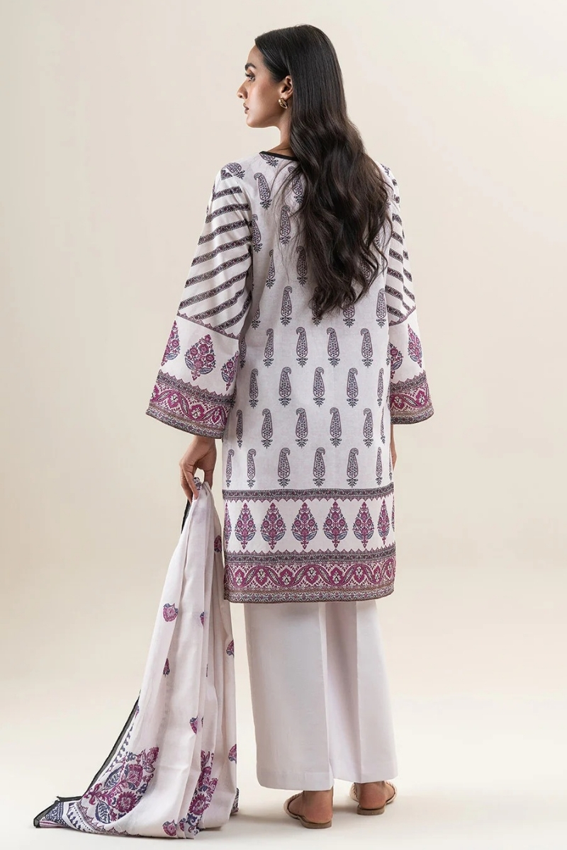 Mahnur Original - 3 Pcs Embroidered Luxury Lawn Suit with Lace and…