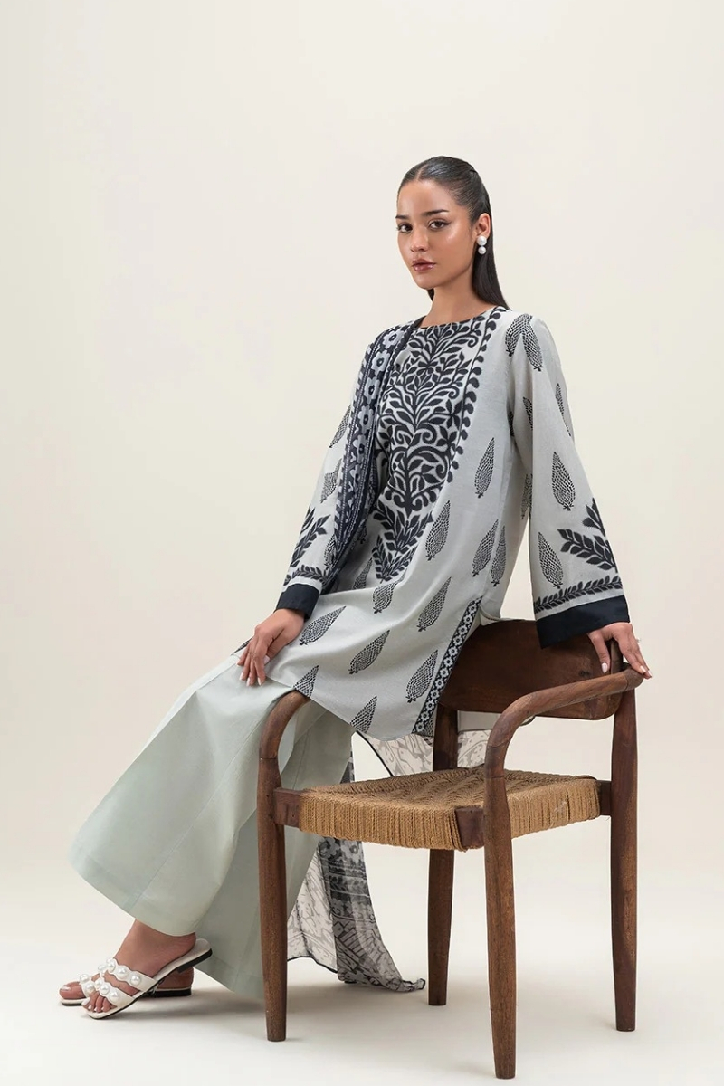 Beechtree Original - 3 Piece Print Lawn Suit-royal Garden (Stitched)