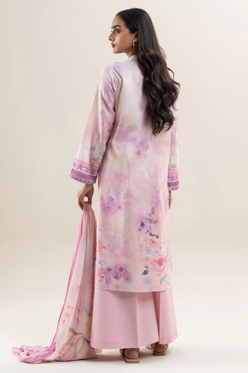Mahnur Original - 3 Pcs Embroidered Luxury Lawn Suit with Lace and…