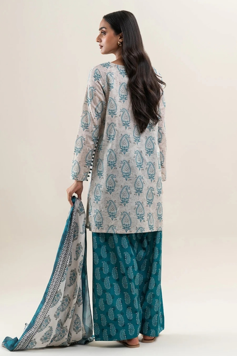 Mahnur Original - 3 Pcs Embroidered Luxury Lawn Suit with Lace and…