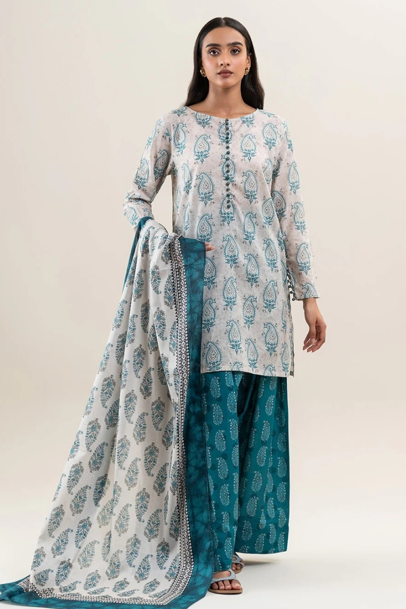 Mahnur Original - 3 Pcs Embroidered Luxury Lawn Suit with Lace and…