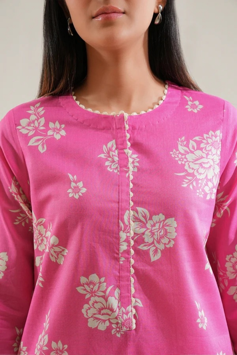Saya Original - 3 Pcs Printed Lawn Suit with Lace and Hand Work…