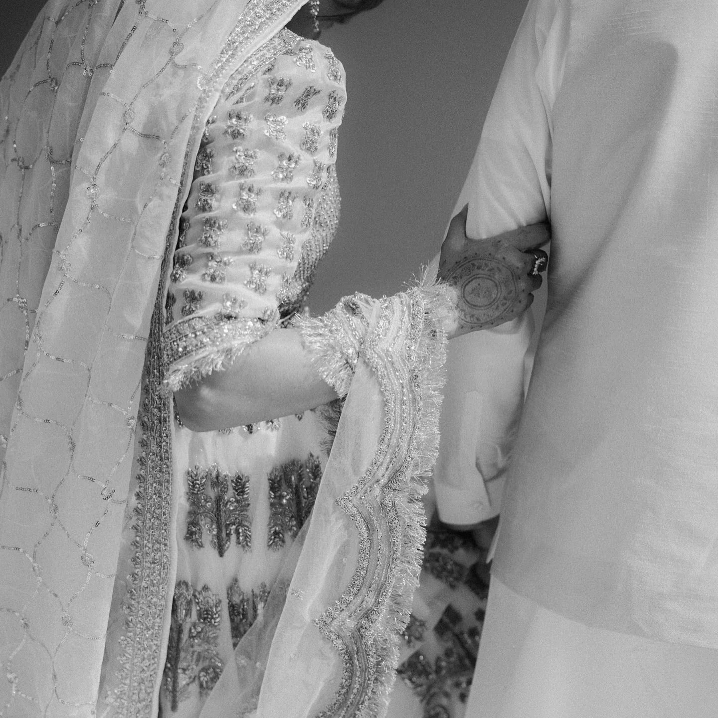 Saheda pakistani fashion outfit in ivory tones.